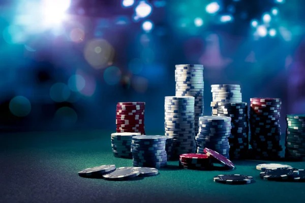 fyp138 platform showing mobile app interface with sports betting, live dealer, and slot game categories